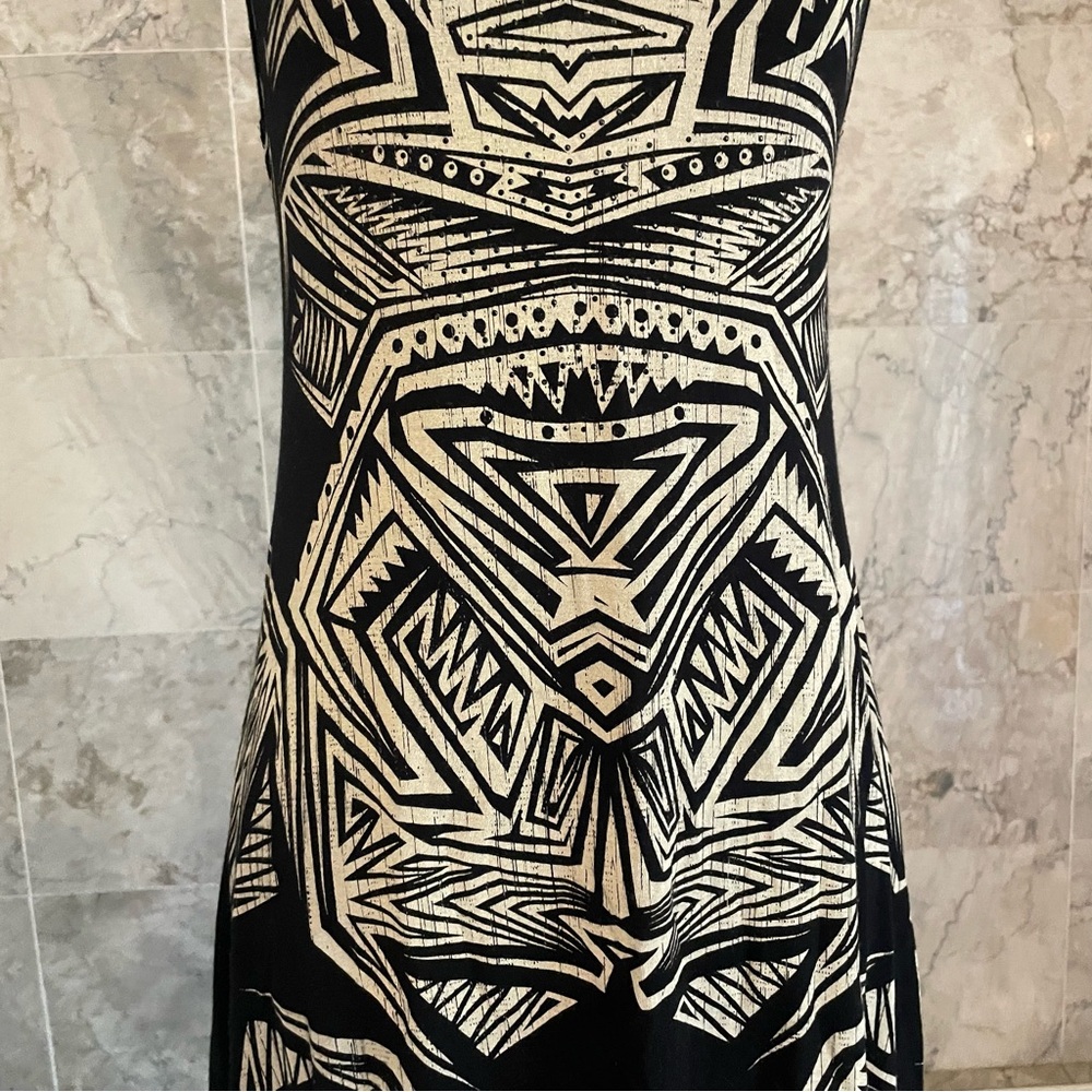 Edista Geometric Tank Top - Picture 3 of 8